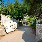 Apartment Takis House
