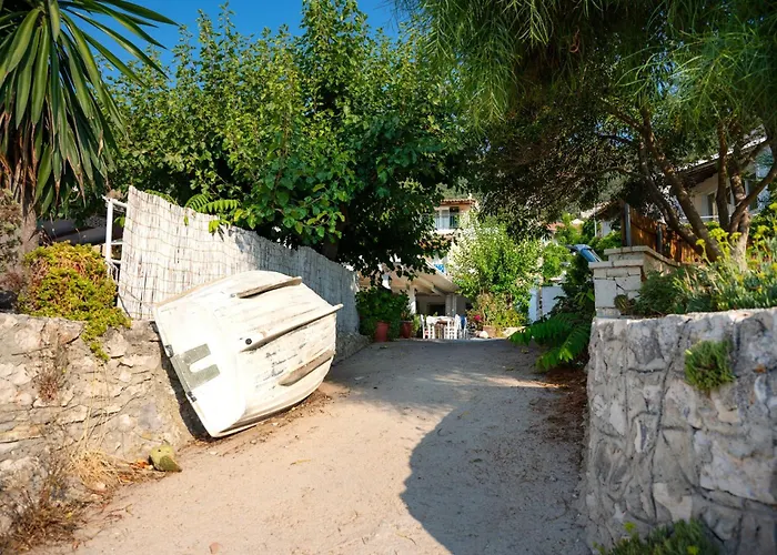 דירה Takis House